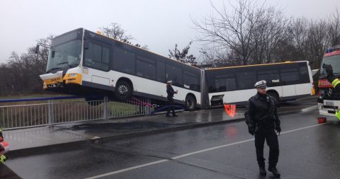 Bus1 Bus1
