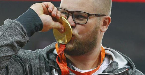 Goldmedaille Twitter02 480 Goldmedaille Twitter02 480