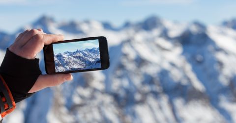 Handyimschnee 480 Shutterstock Handyimschnee 480 Shutterstock