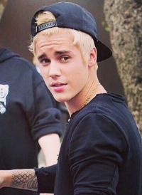Justin Bieber Instagram 200x Justin Bieber Instagram 200x