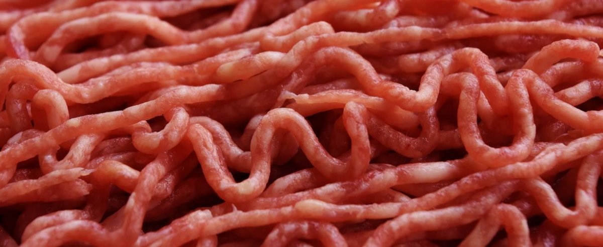 Erkennen, ob gehacktes Rindfleisch schlecht ist: 10 Schritte (mit Bildern)  – wikiHow